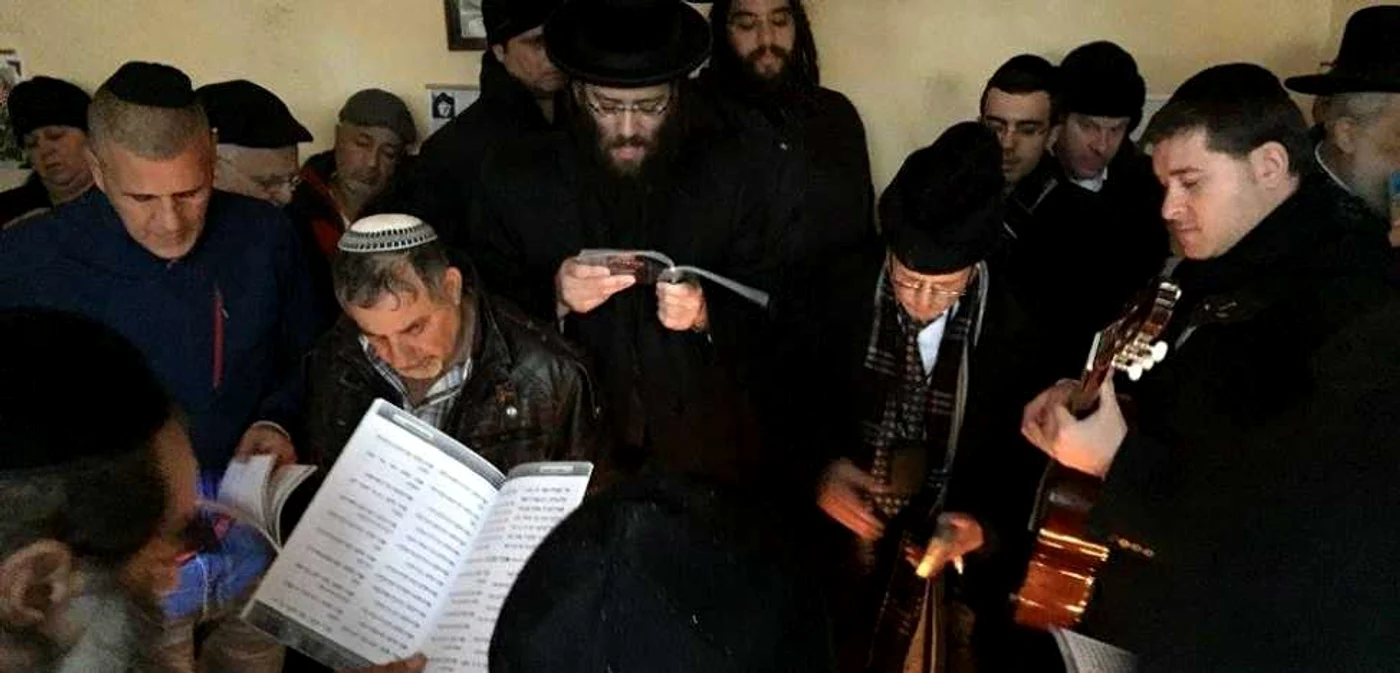 Mormântul rabinului de la Ştefăneşti este loc de pelerinaj pentru evrei FOTO comunitatea evreiască