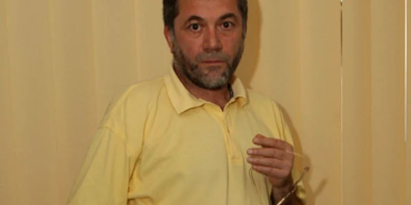 Iaşi: Liviu Antonesei: Disidentul care trăieşte prin literatură