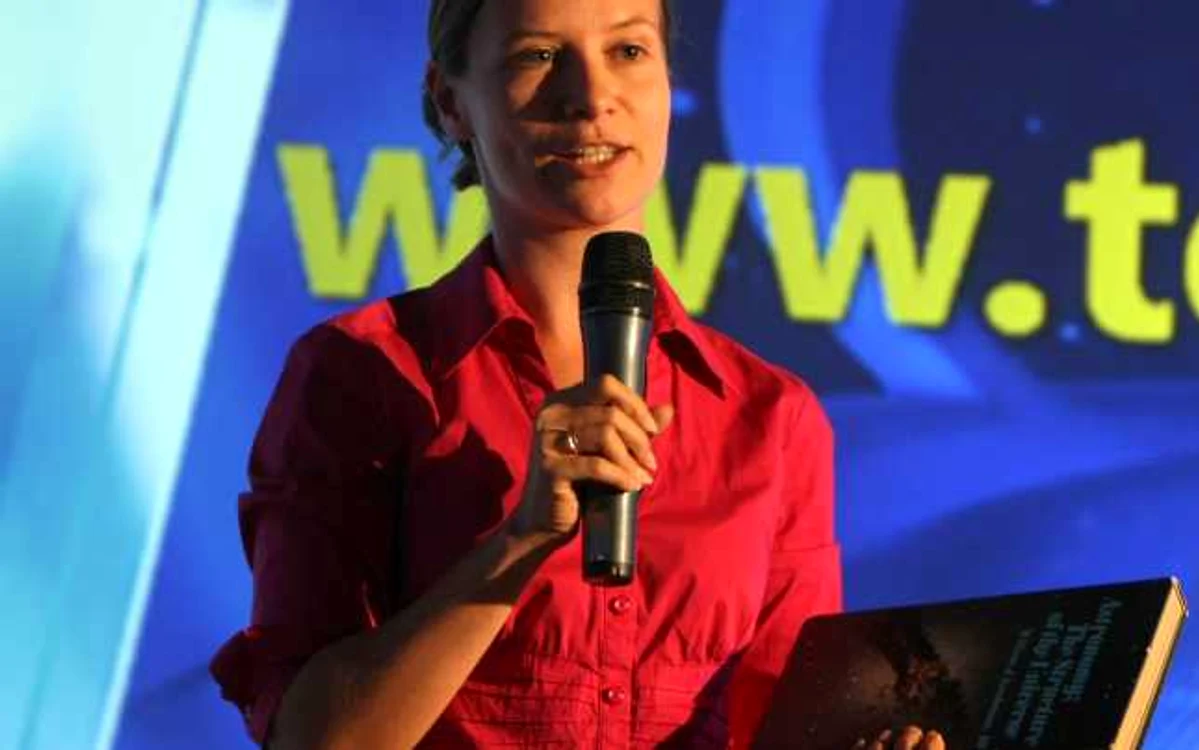 aurora simionescu cercetator NASA