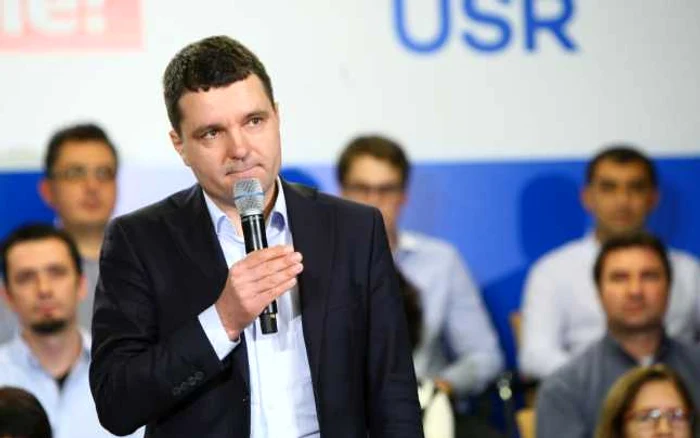 Nicuşor Dan, reales preşedinte al USR după ce a obţinut 69% din voturile exprimate de delegaţi. FOTO David Muntean