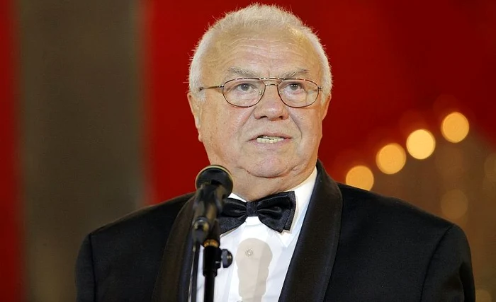 
    Alexandru Arşinel în spectacolul "Viva Revista"  