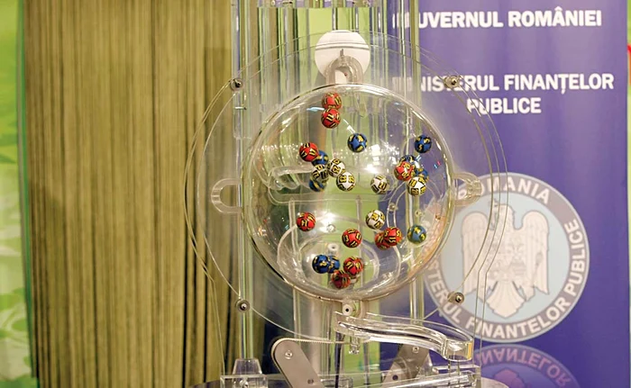 
    Premiul de un milion de lei se împarte la cel mult 100 de câștigători  