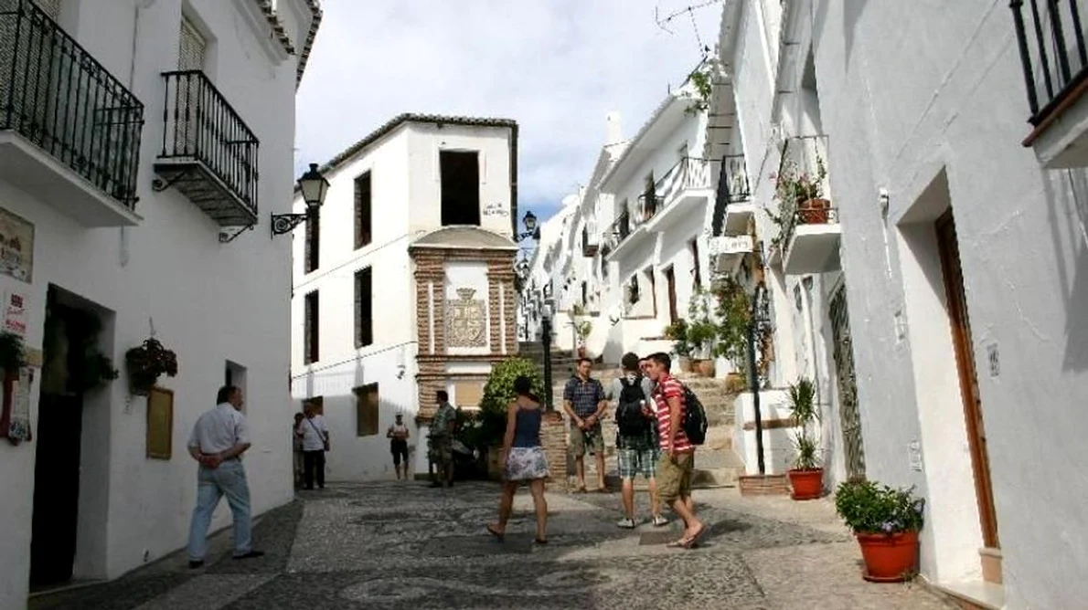Frigiliana, cel mai frumos sat din Andalusia jpeg