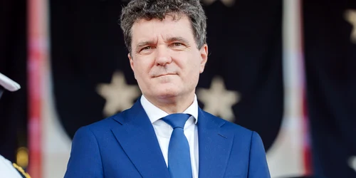 nicusor dan de ziua independentei png