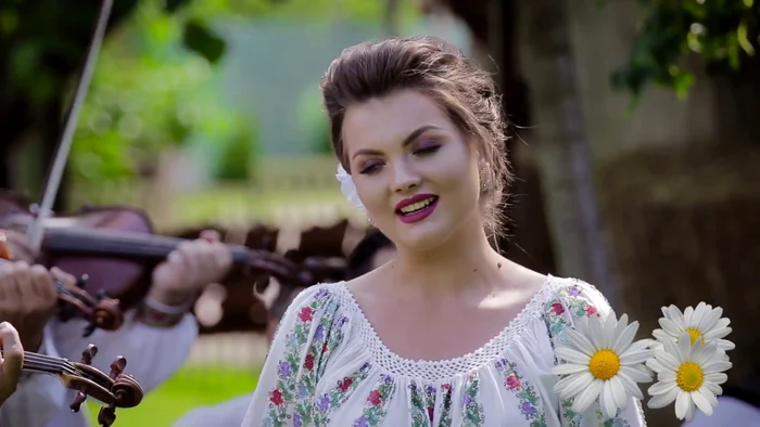 Maria Birou are doar 22 de ani și începuse să-și facă o carieră frumoasă în muzica popularăfoto: YouTube