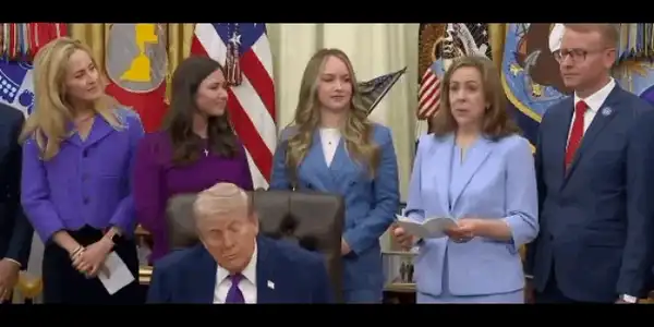 trumpgif gif