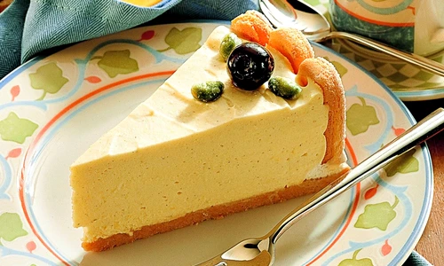 cheesecake cu lamaie si fructe din compot jpeg