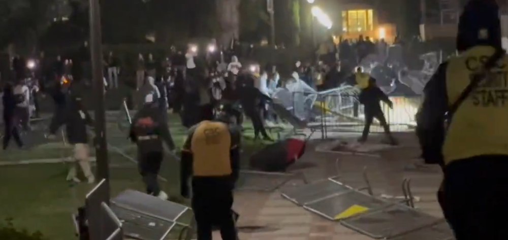 Protestele escaladează în campusurile universitare americane: violențe la unele manifestații pro-palestiniene VIDEO