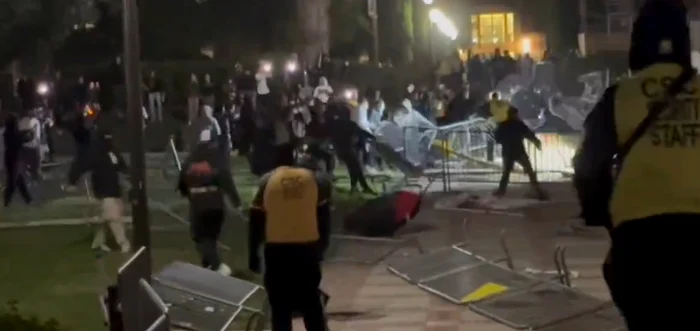 Au avut loc încăierări între manifestanții pro-palestinieni și pro-israelieni. Foto Captură video X