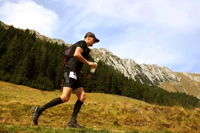 jandarm montan la maraton foto bogdan udroiu