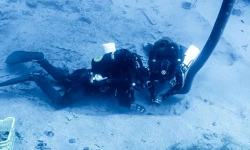 Antichități descoperite pe epava navei care a adus la Londra Marmura Elgin jpeg