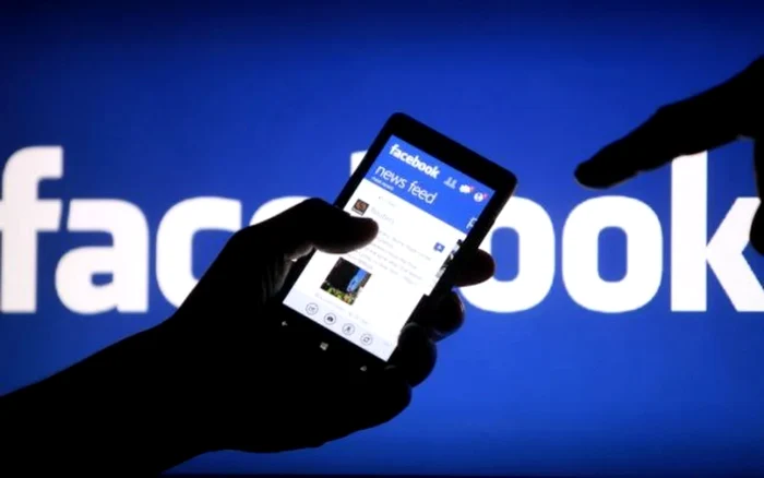 Facebook se numără printre sursele de culegere a informaţiilor ale Poliției. FOTO Arhivă