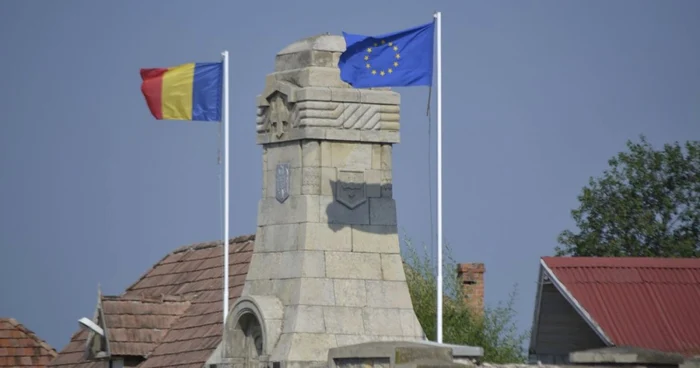 Monumentul de la Oituz FOTO Mircea Merticariu