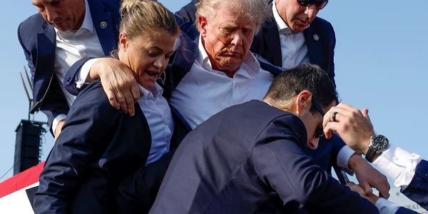 Donald Trump impuscat Foto GettyImages  (4) jpg