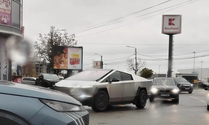 Tesla Cybertruck FOTO: Reddit