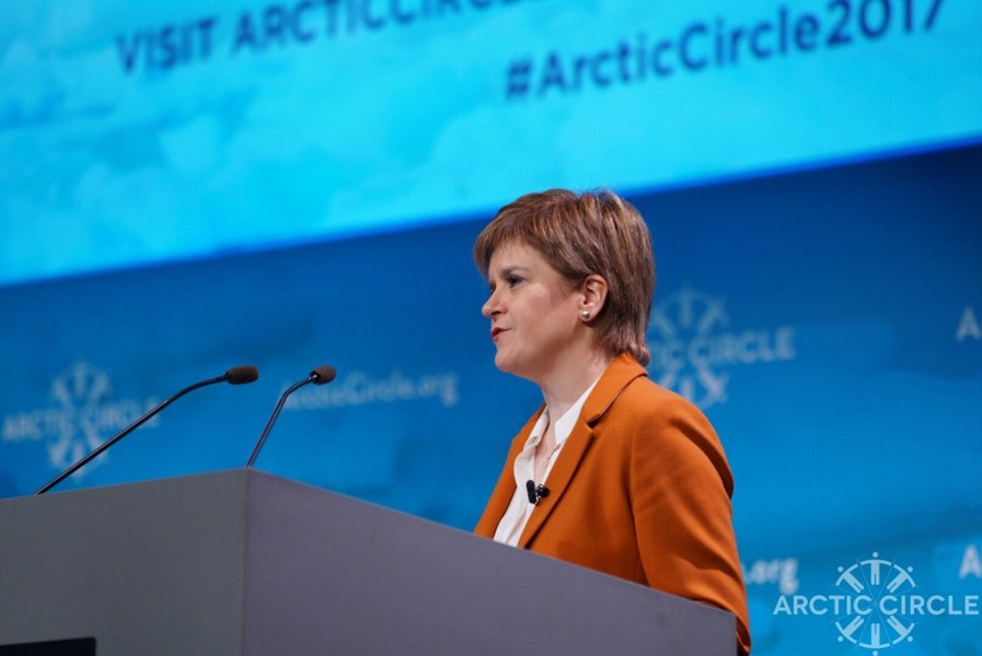 Fosta şefă a guvernului scoţian Nicola Sturgeon, arestată în cadrul unei anchete cu privire la finanţele partidului ei