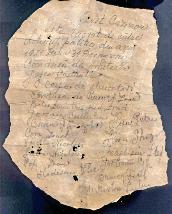 Mesajul scris  de deţinuţi pe  o bucată de sac