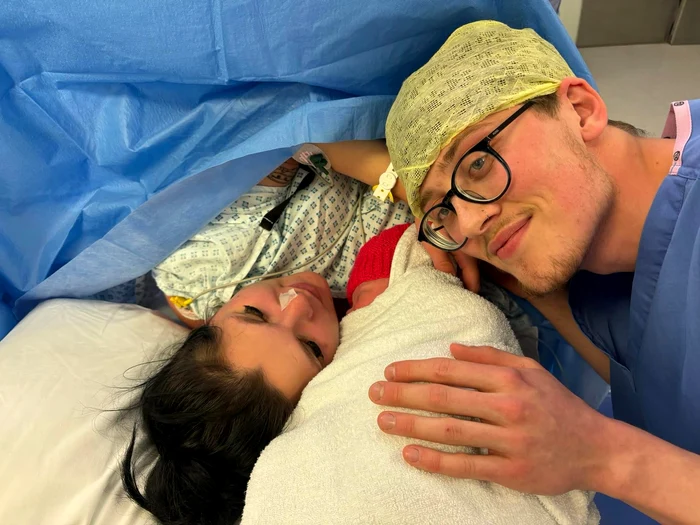 Grace Bingham și Ewan Murray, împreună cu fetița lor FOTO: FB