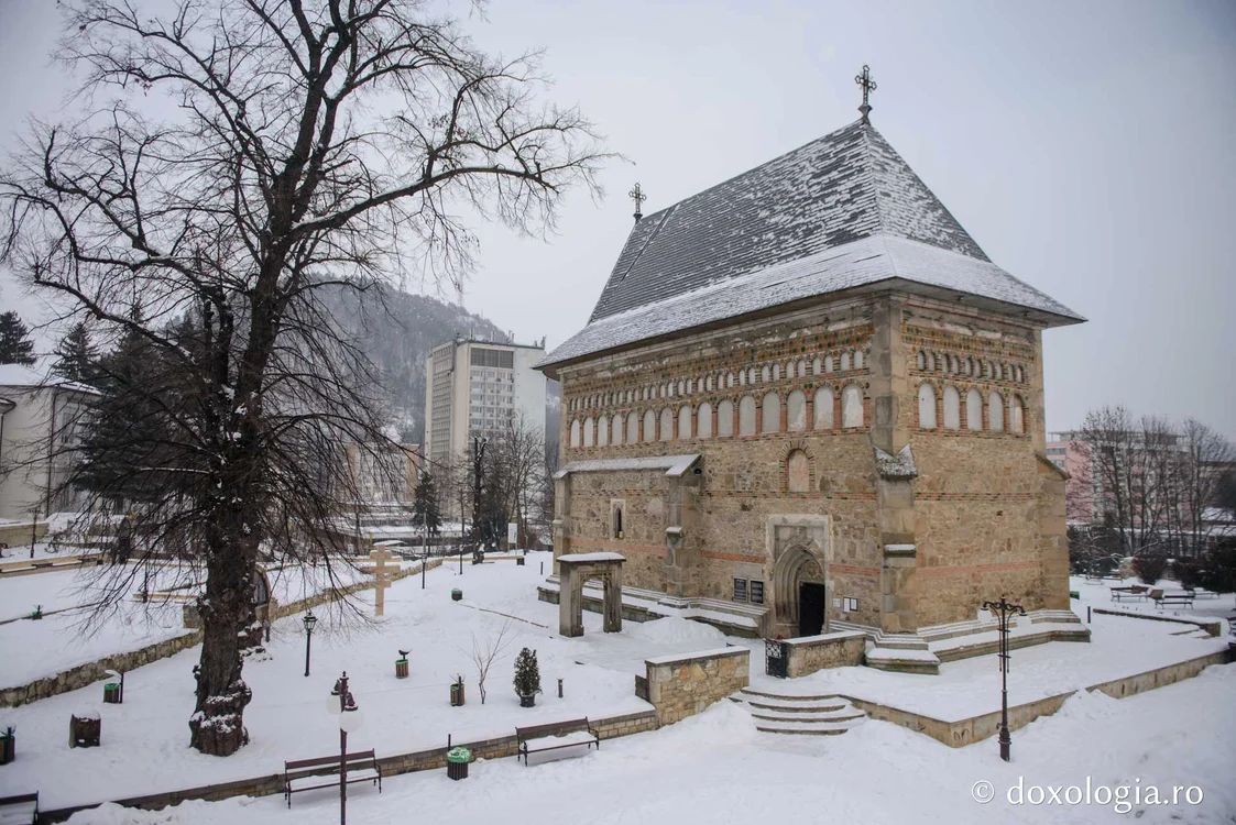 Biserica voievodului Ștefan a fost afectată de un trăsnet FOTO Doxologia.ro