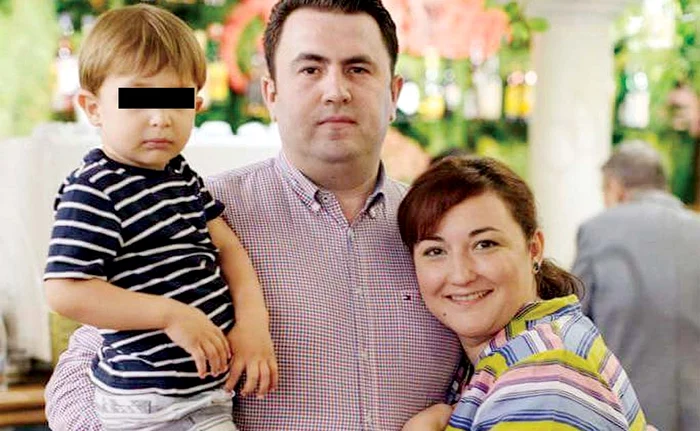 Ecaterina, alături de Laurenţiu şi de fiul lor, Marcu