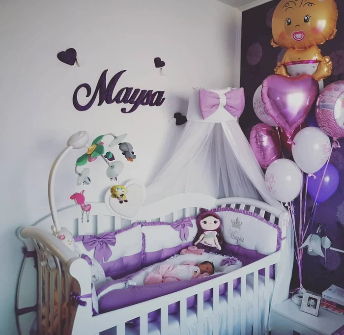 Așa arată camera micuței