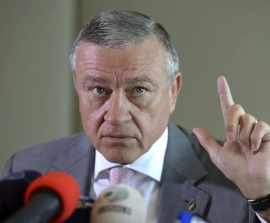 
    Mircea Sandu e acuzat de constituirea unui grup infracțional organizat  