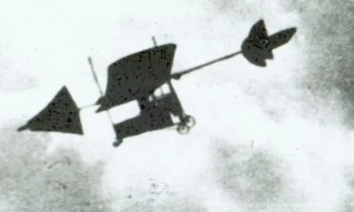 Avionul Vlaicu II (© The European Library)