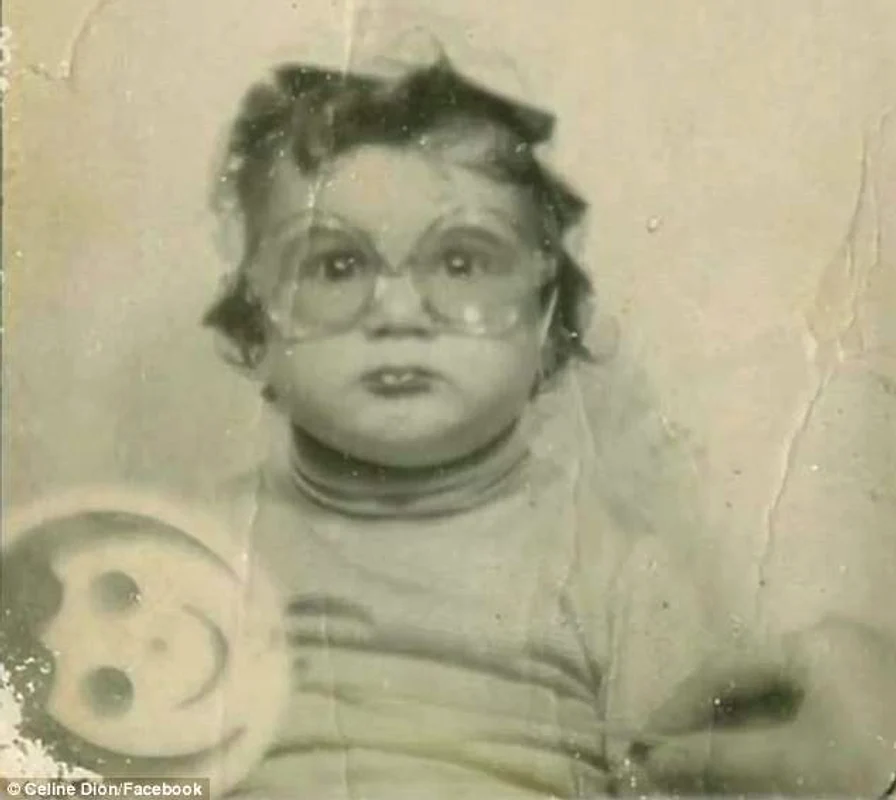 4AB3725F00000578 5562925 Pretty pout Born in 1968 the earliest shot shows Celine Dion as a 47 1522438834103 jpeg