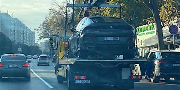 BMW-ul Elenei Băsescu EBa ridicat de Poliţia Locală Constanţa Sursa Andreea Hahui / Dobrogea TV