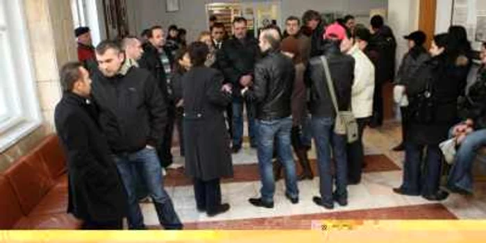 Artiştii au protestat la o şedinţă a Consiliului Judeţean