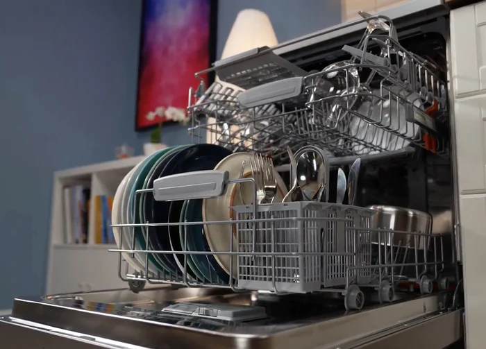Mașină de spălat vase independentă din Top 7 produse eMAG Sursă eMAG jpg