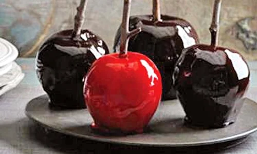 11 bucatarie 2  1col 54ead256ee237   decadently dark candy apples recipe clv1012 de jpeg