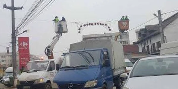Decoraţiunile chiloţi au fost reaşezate 