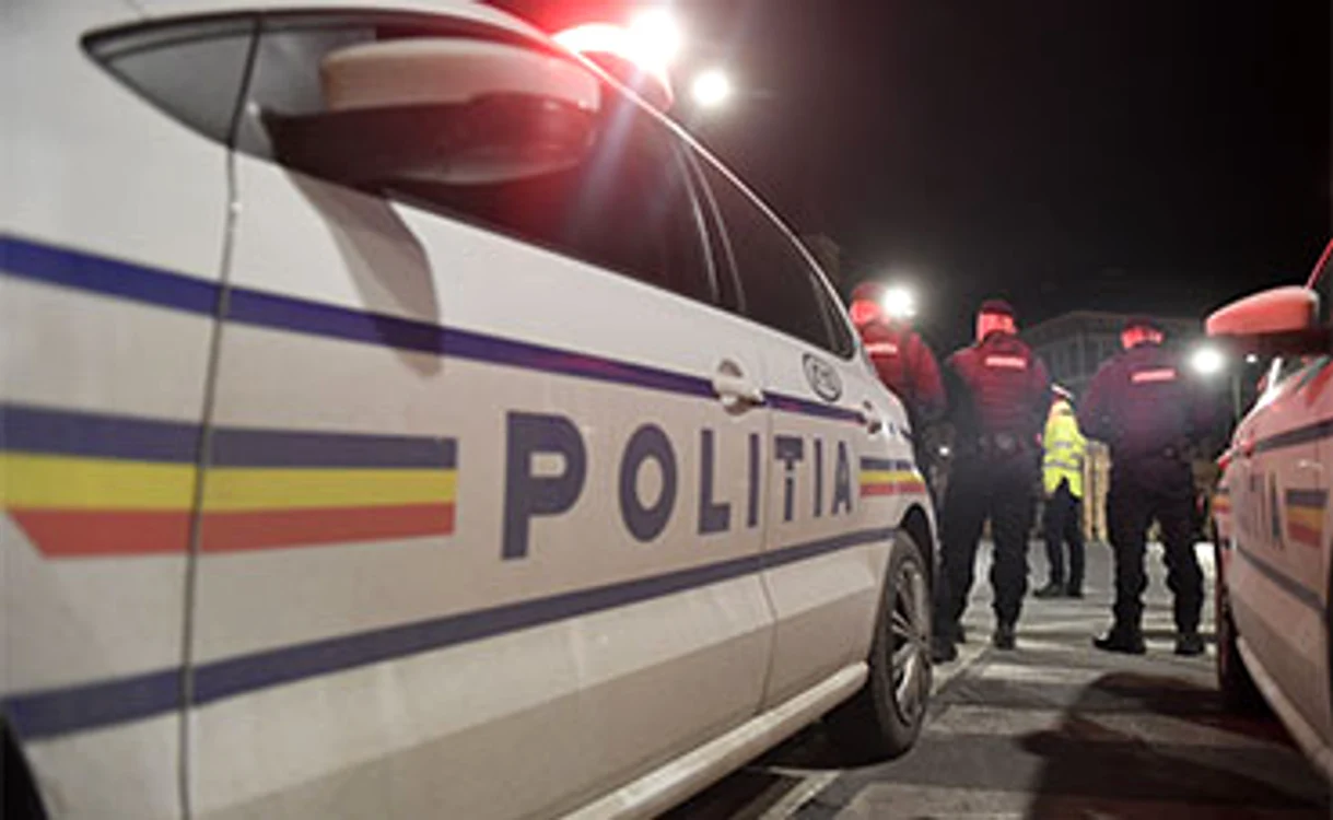 Bărbatul care a tras cu pistolul la nuntă a fost reținut de polițiști.