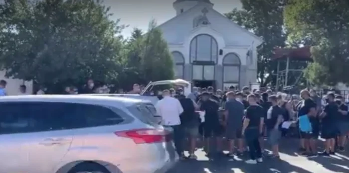 Ciprian Napy conduce, împreună cu tatăl său, clanul Rinu, ce deține controlul în sectorul 2