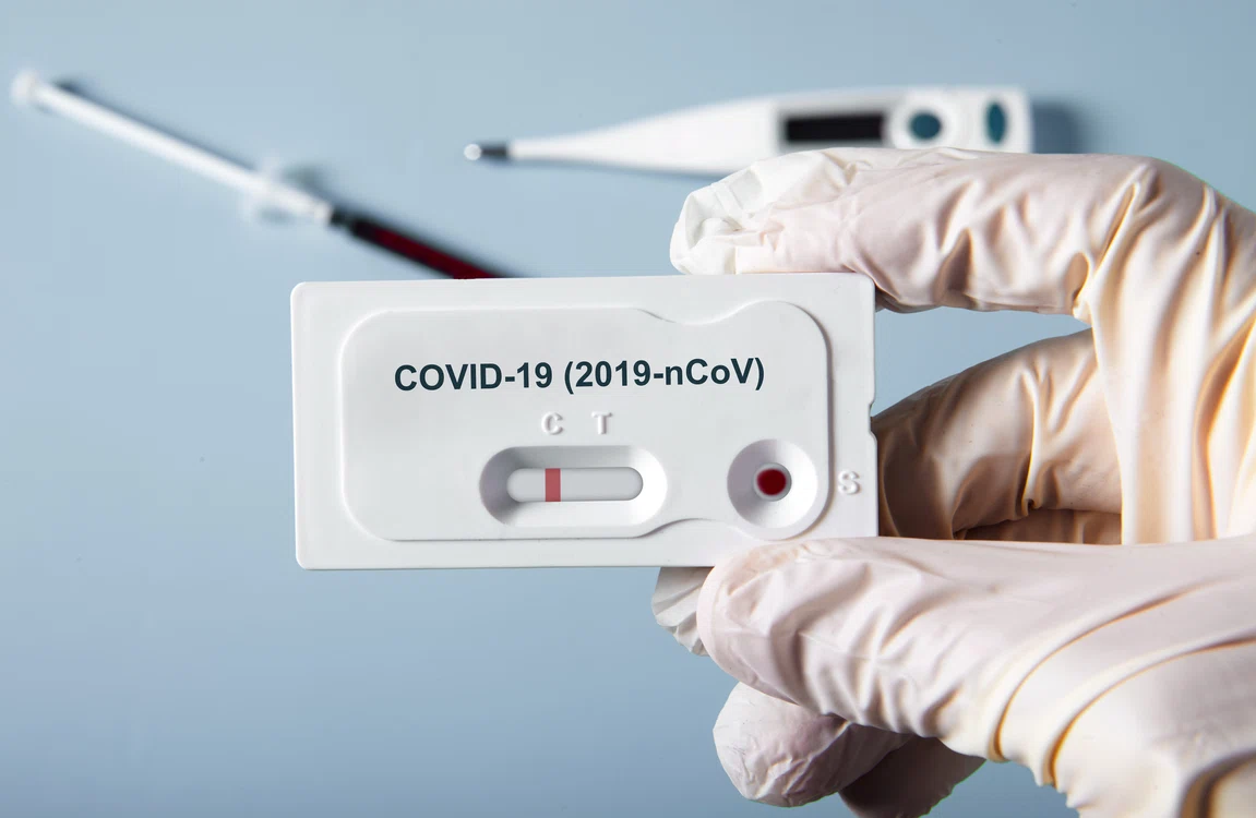 Englezii se vor putea testa pentru Covid-19 gratuit, de două ori pe săptămânăfoto: Shutterstock