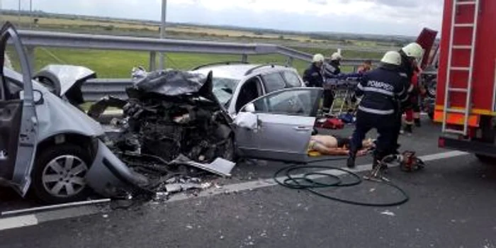 
    Mașina care a produs accidentul era condusă de un român venit din Franța  