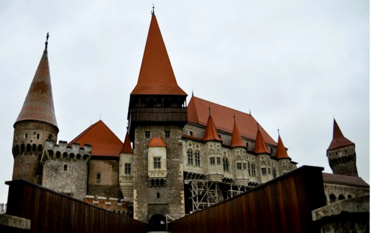 Castelul Corvinilor