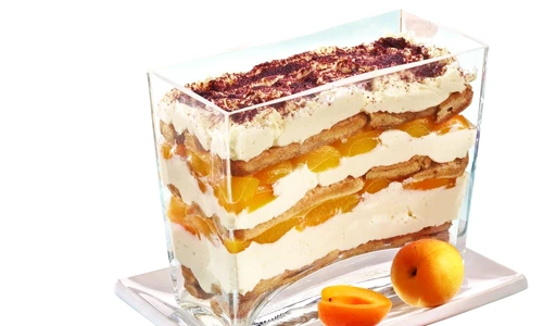 tiramisu cu caise jpeg