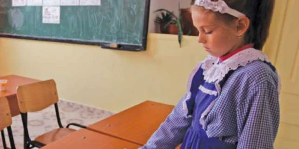 Colegii copiilor care se sinucid suferă din cauza pierderii