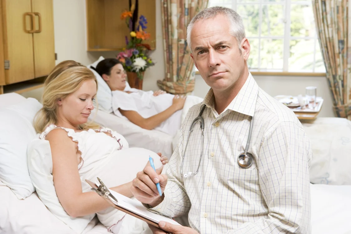 Apneea din somn, sforăitul, se poate trata în timpul sarcinii pentru a preveni complicaţiile la naştere FOTO Shutterstock
