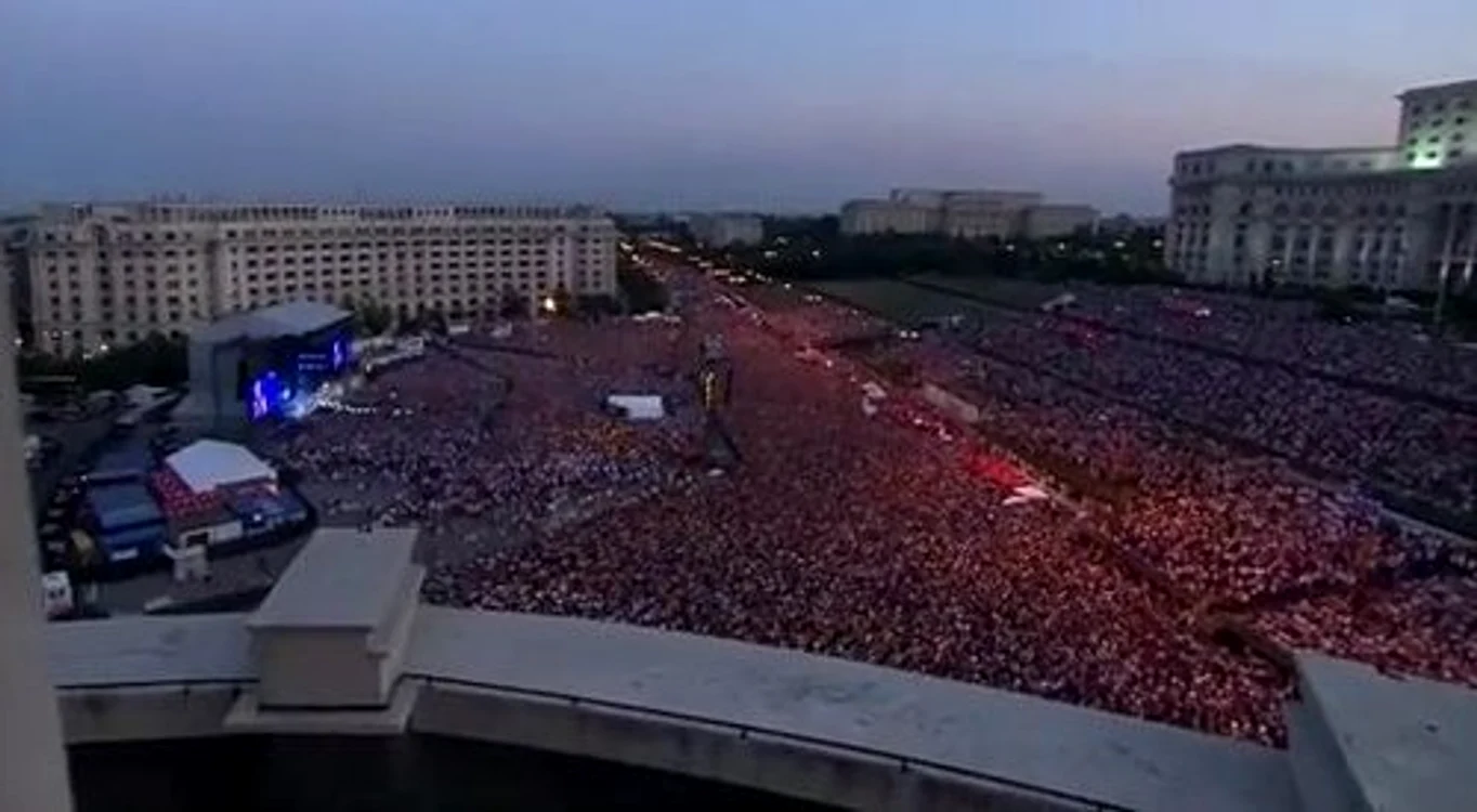 
    Apar primele scuze şi reacţii noarmale ale organizatorilorFOTO Aggregatornews.com  