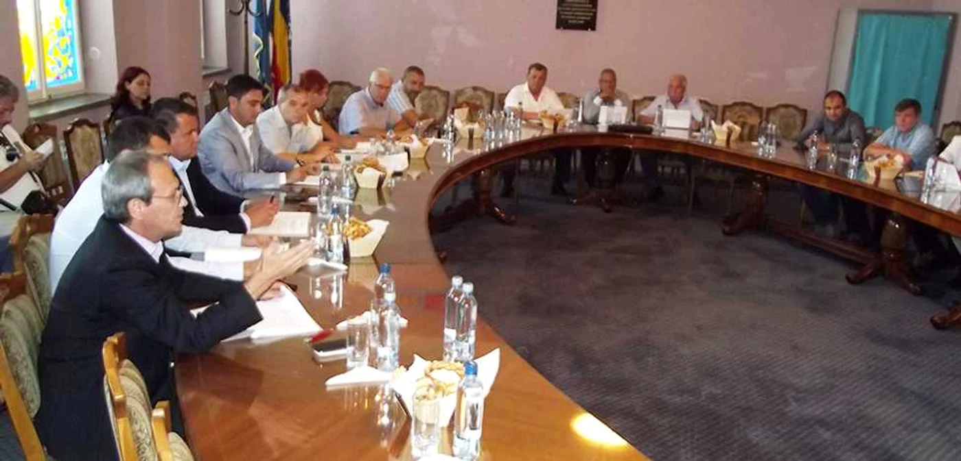 Consilierii locali au aprobat actualizarea nivelului alocaţiei zilnice de hrană    FOTO: Iulian Bunilă
