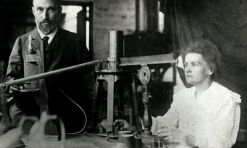 Soţii Marie şi Pierre Curie primesc premiul Nobel pentru Fizică jpeg