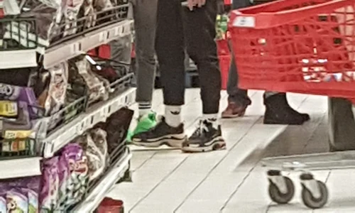 Victor Slav și iubita lui, la cumpărături jpeg