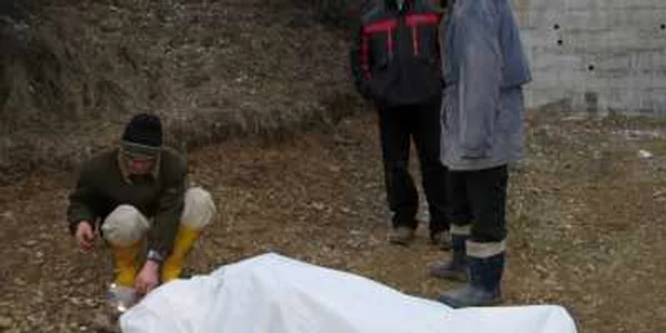 Rudele şi prietenii i-au ţinut lumânarea aprinsă la căpătâi lui Mihăiţă.