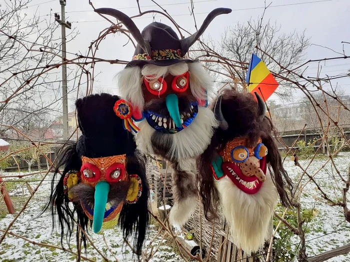 Măști populare pentru sărbătorile de iarnă Foto Masca Populară The Folk Mask Facebook
