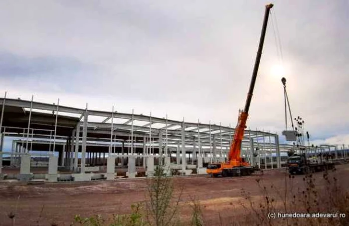 Şantierul centrului logistic de la Sântuhalm. FOTO: Daniel Guţă. ADEVĂRUL.