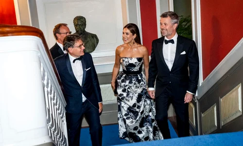 Regina Mary și Regele Frederik Facebook jpg