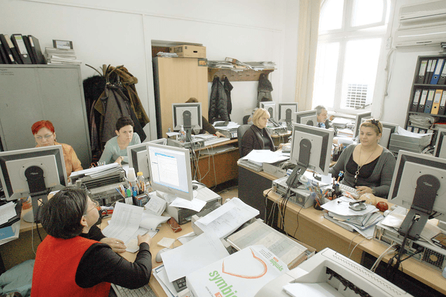 Peste 70% dintre bugetari se plâng de salarii mici. Ce venituri au și ce își doresc de la sistem